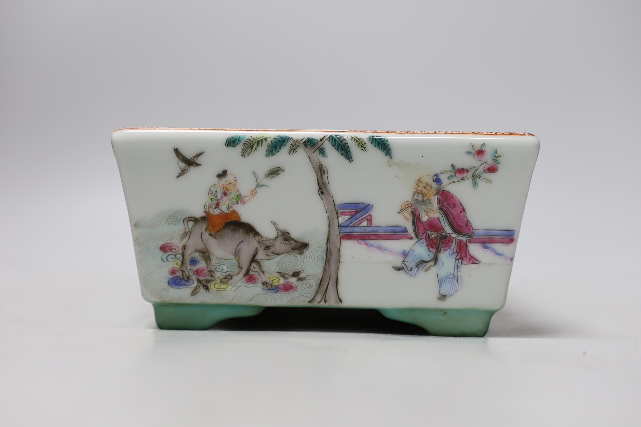 A Chinese famille rose 'immortals' rectangular jardiniere, 29cm